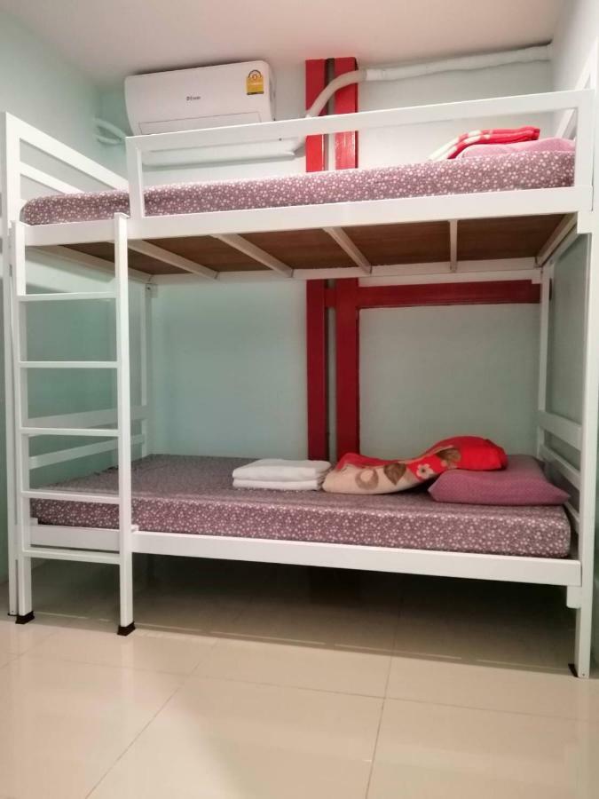 My Little Home Hostel Bangkok Esterno foto