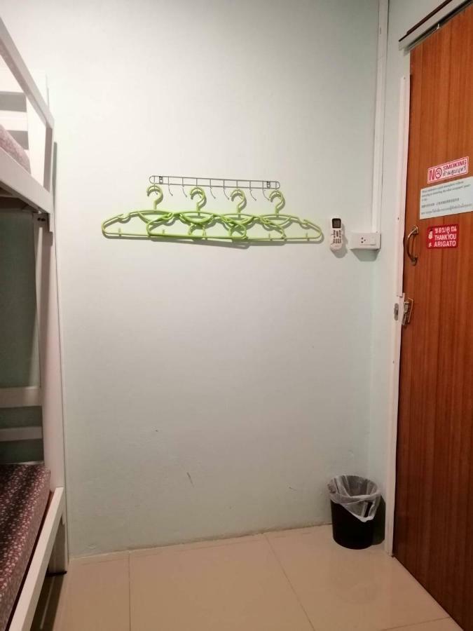 My Little Home Hostel Bangkok Esterno foto